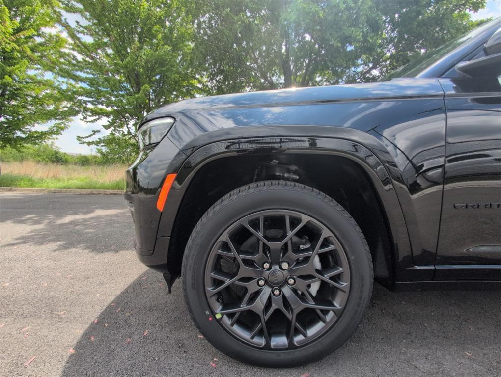 new 2025 Jeep Grand Cherokee L car, priced at $63,405