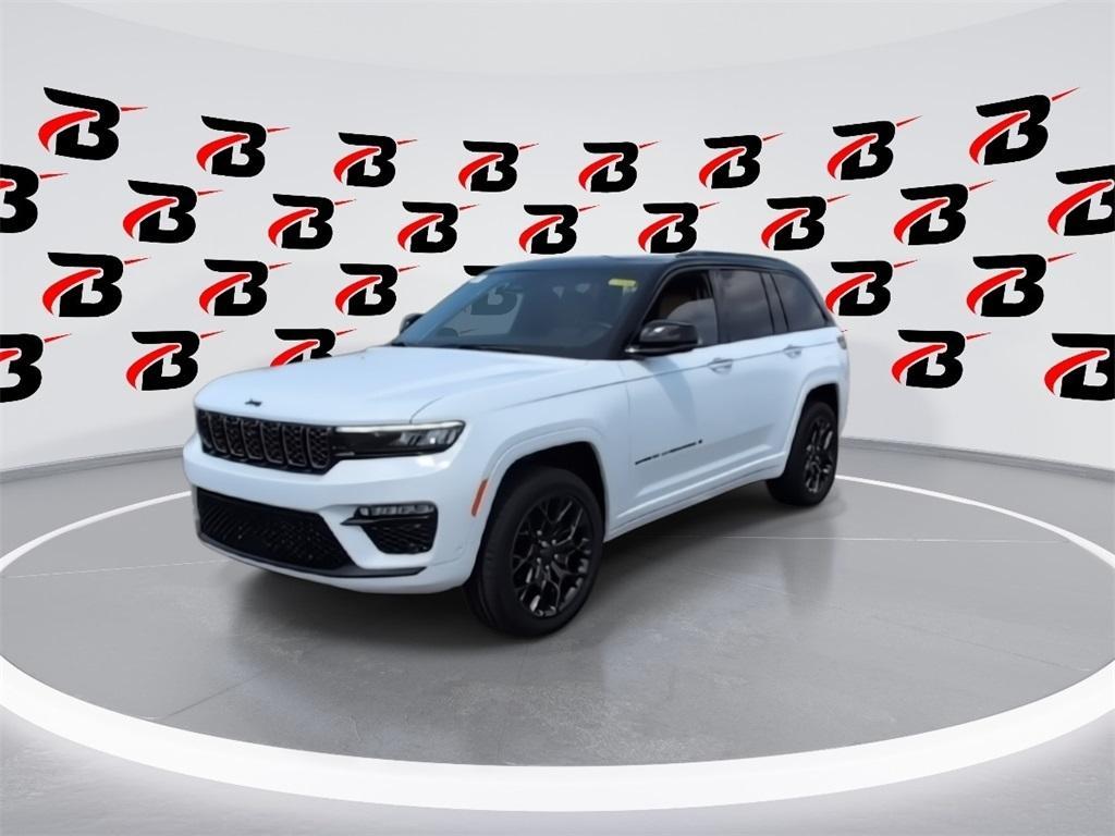 new 2025 Jeep Grand Cherokee car, priced at $59,535