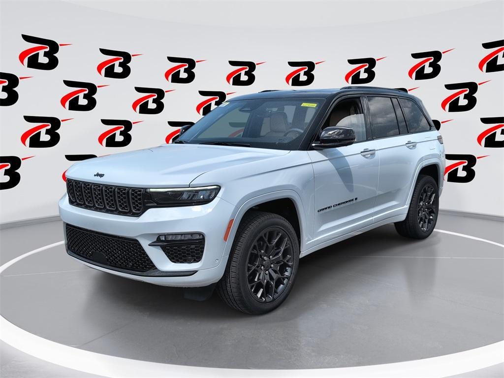 new 2025 Jeep Grand Cherokee car, priced at $59,535