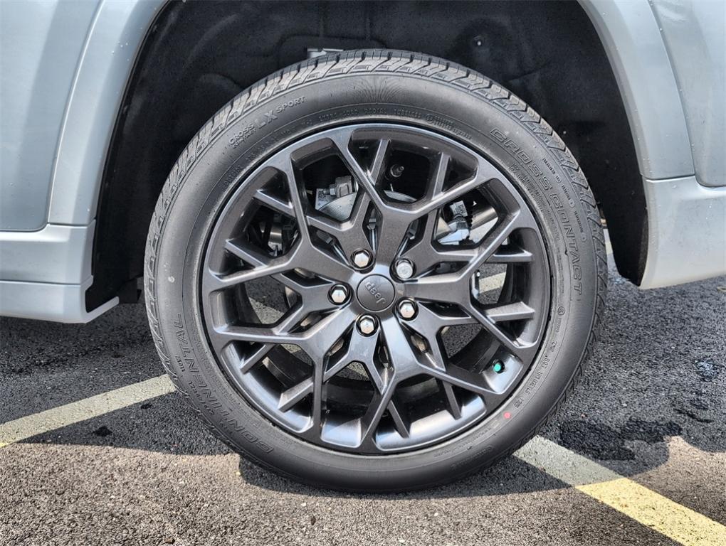 new 2025 Jeep Grand Cherokee car, priced at $59,535