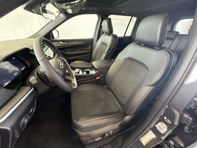 new 2025 Jeep Grand Cherokee car, priced at $39,730