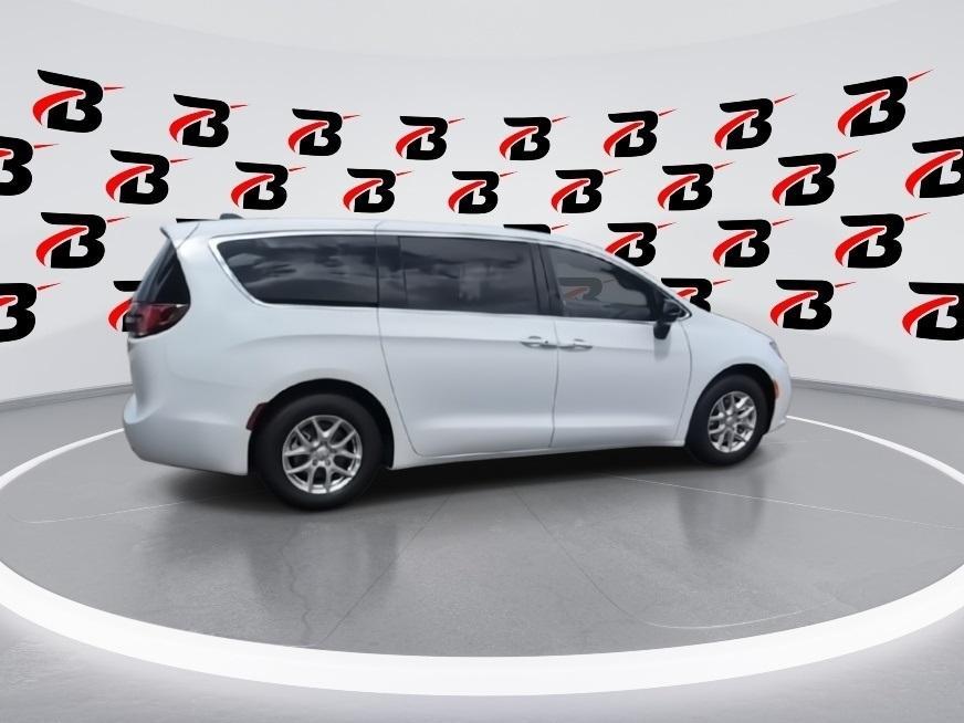 new 2026 Chrysler Pacifica car, priced at $40,105