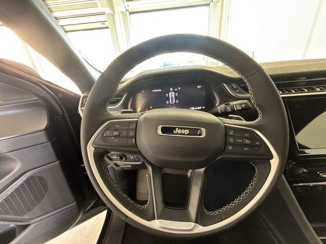 new 2025 Jeep Grand Cherokee car, priced at $35,375
