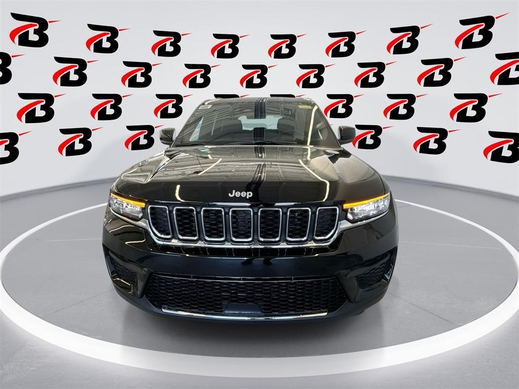new 2025 Jeep Grand Cherokee car, priced at $35,375