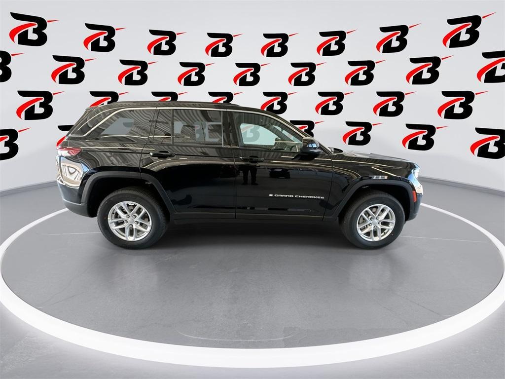 new 2025 Jeep Grand Cherokee car, priced at $35,375