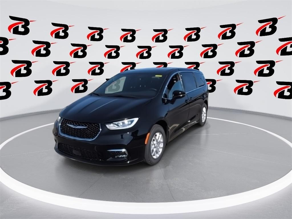 new 2026 Chrysler Pacifica car, priced at $41,270