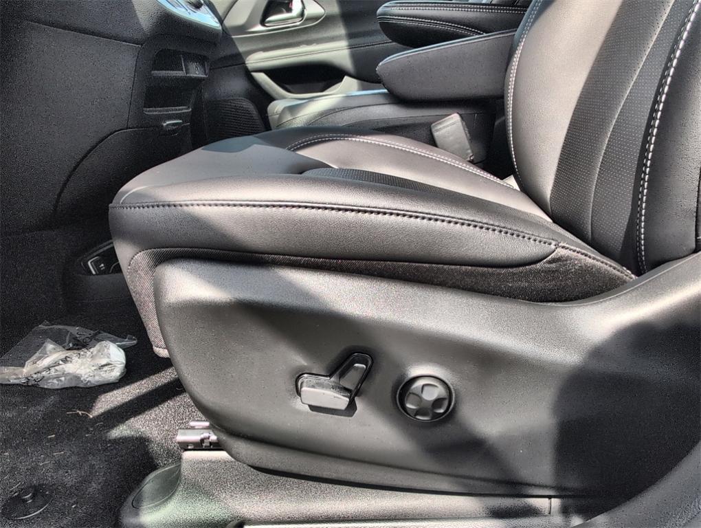 new 2026 Chrysler Pacifica car, priced at $41,270