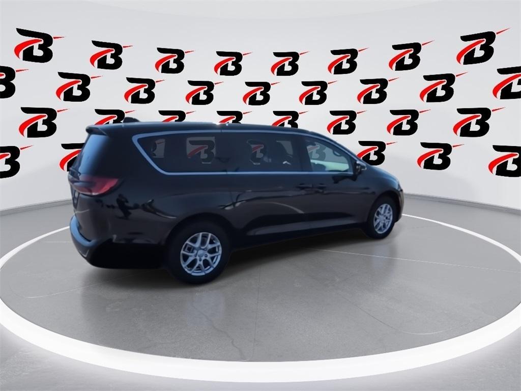 new 2026 Chrysler Pacifica car, priced at $41,270