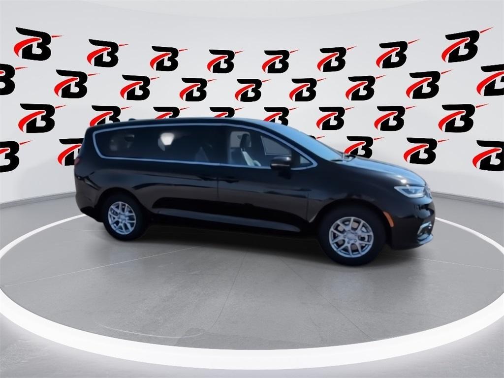 new 2026 Chrysler Pacifica car, priced at $41,270