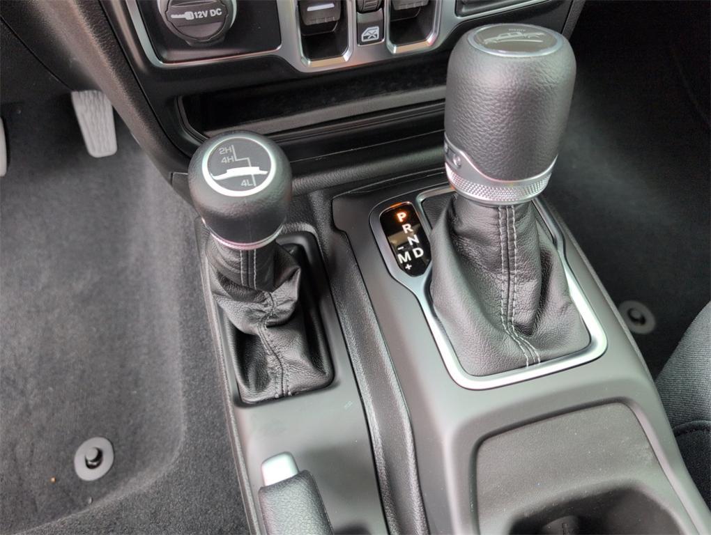 new 2025 Jeep Gladiator car, priced at $40,422