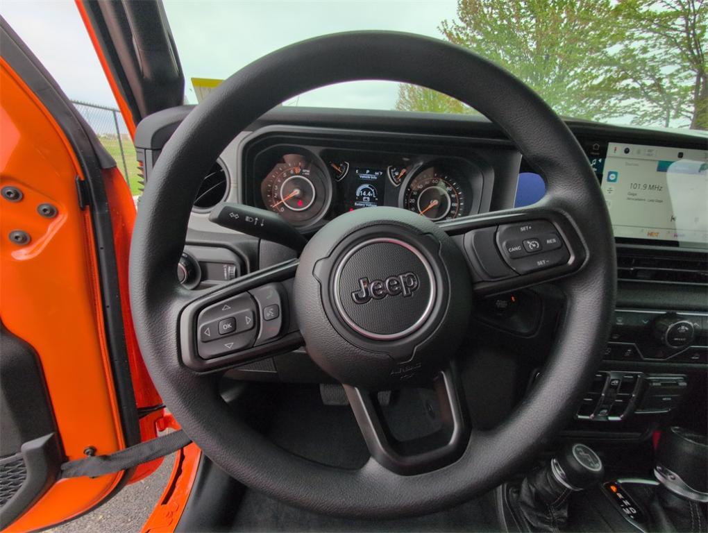new 2025 Jeep Gladiator car, priced at $40,422