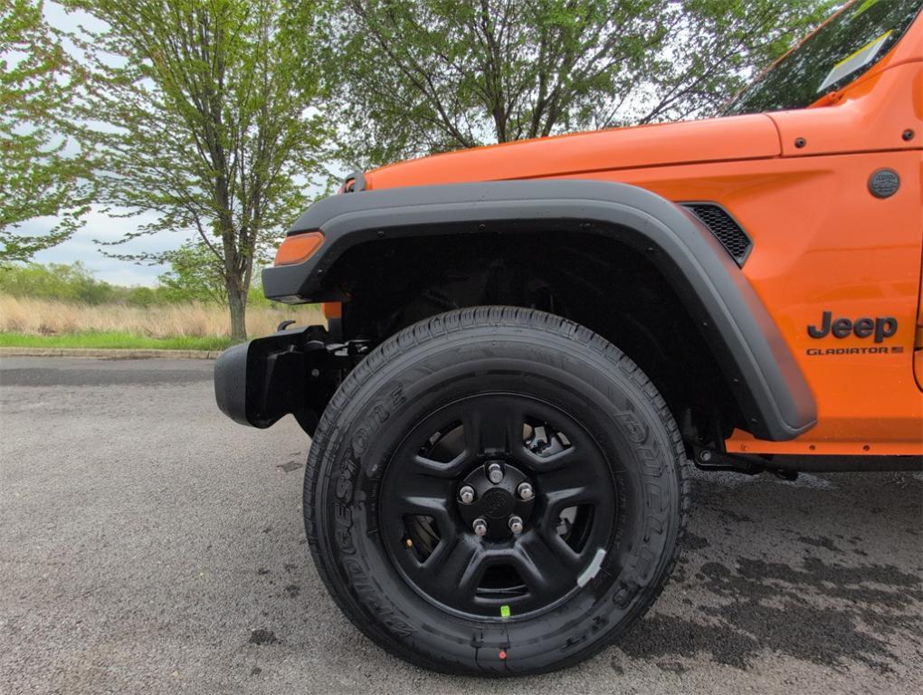 new 2025 Jeep Gladiator car, priced at $40,422