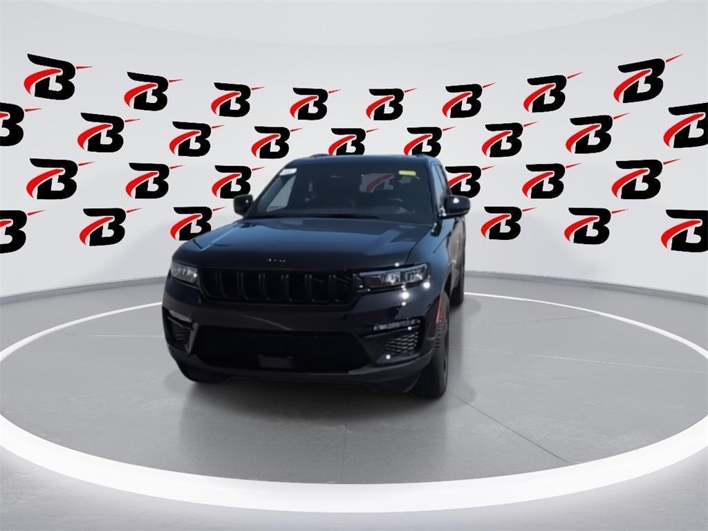 new 2025 Jeep Grand Cherokee car, priced at $44,479