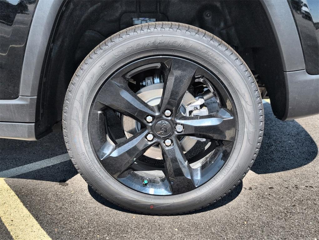 new 2025 Jeep Grand Cherokee car, priced at $44,479
