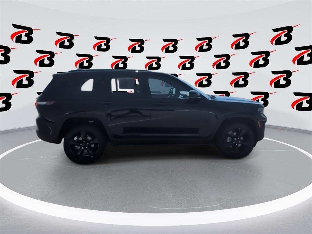 new 2025 Jeep Grand Cherokee car, priced at $44,479