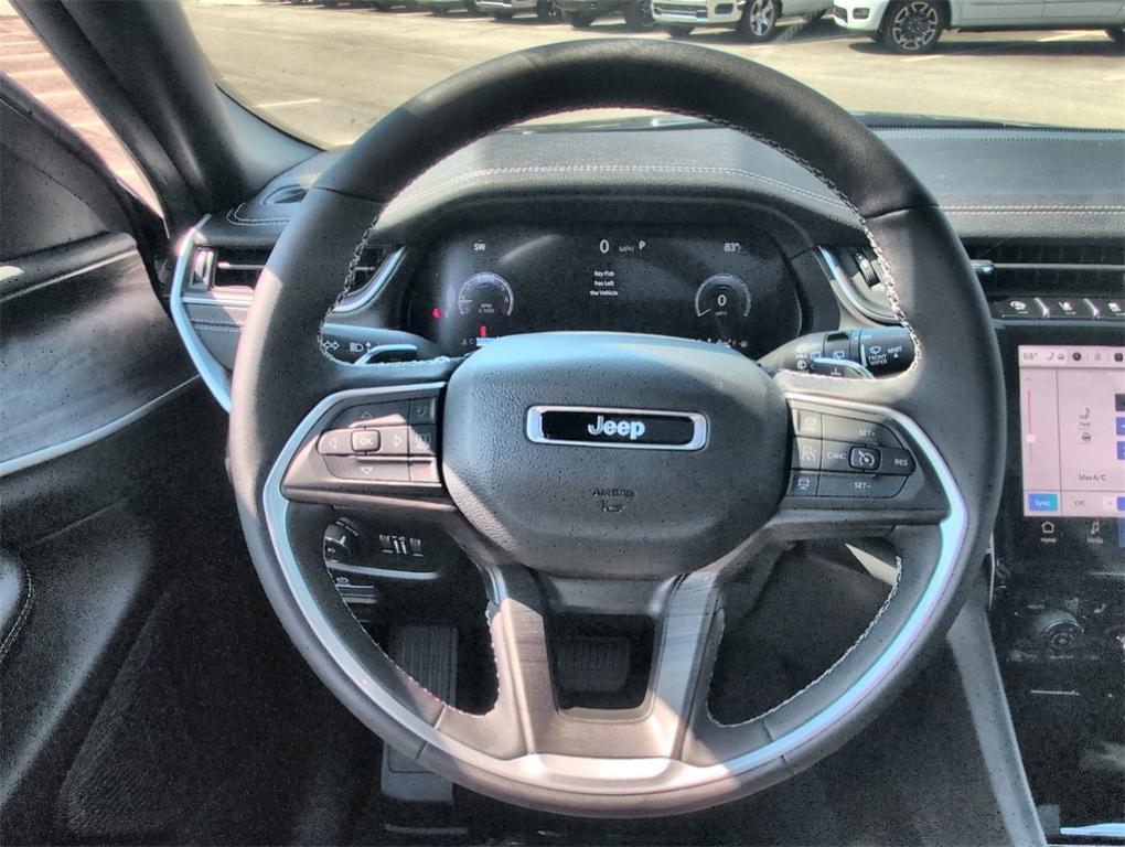 new 2025 Jeep Grand Cherokee car, priced at $44,479