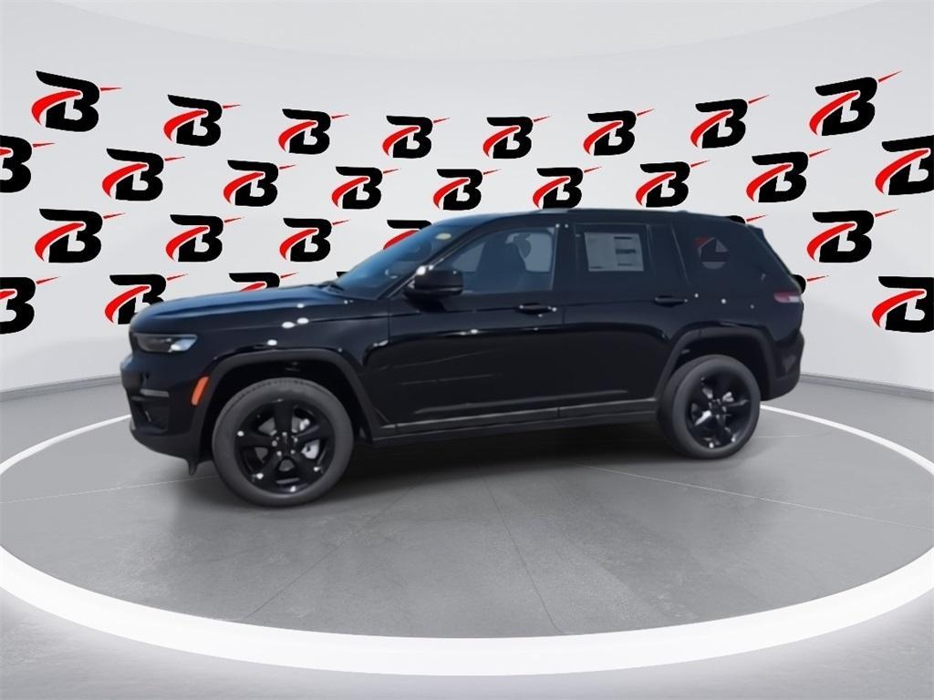 new 2025 Jeep Grand Cherokee car, priced at $44,479