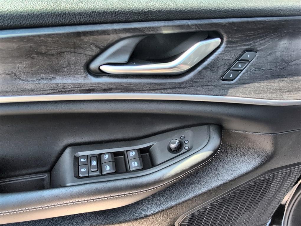 new 2025 Jeep Grand Cherokee car, priced at $44,479