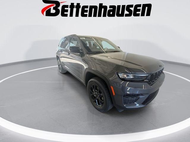 new 2025 Jeep Grand Cherokee car, priced at $39,530