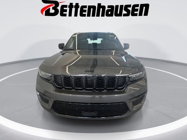 new 2025 Jeep Grand Cherokee car, priced at $39,530