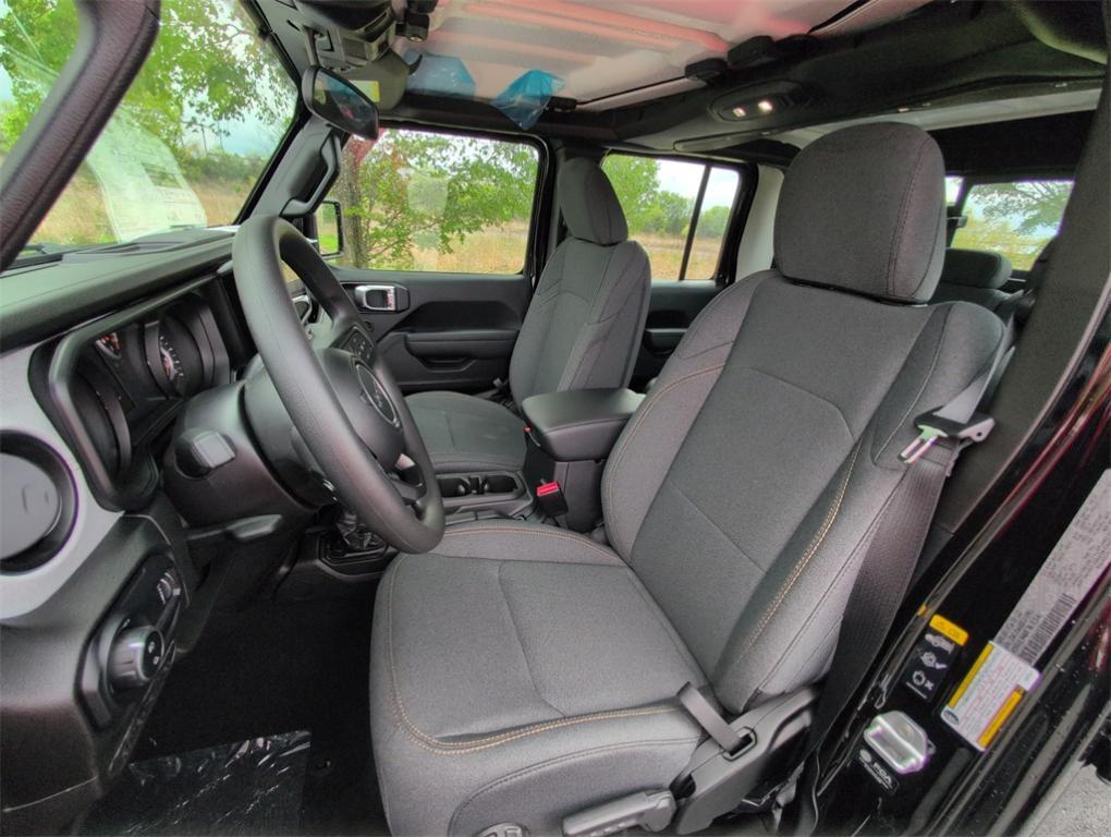 new 2025 Jeep Gladiator car, priced at $40,122