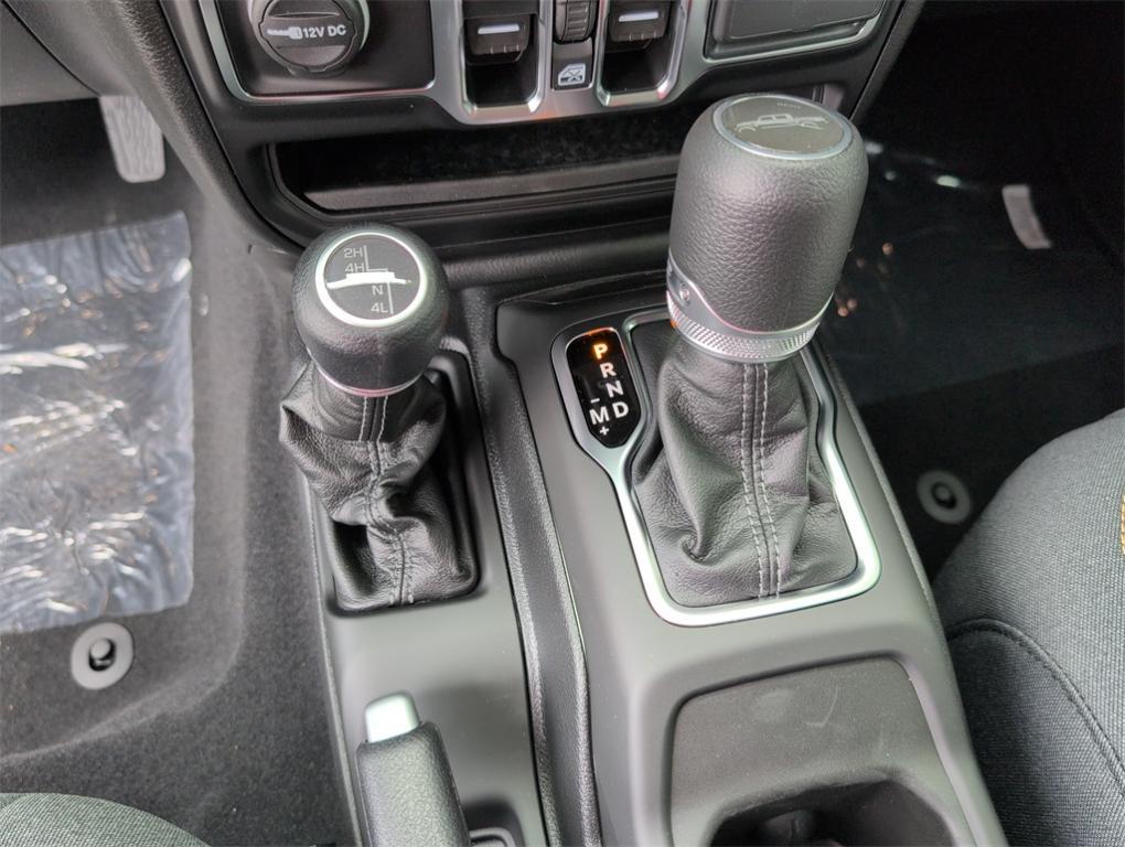 new 2025 Jeep Gladiator car, priced at $40,122
