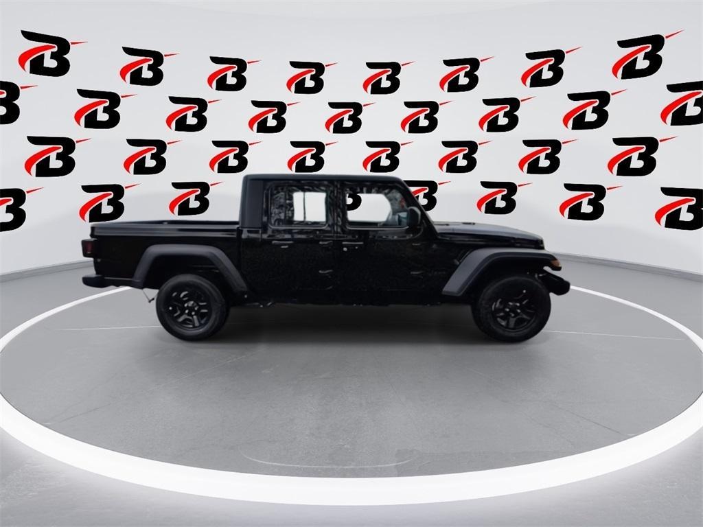 new 2025 Jeep Gladiator car, priced at $40,122