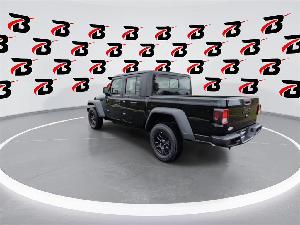 new 2025 Jeep Gladiator car, priced at $40,122