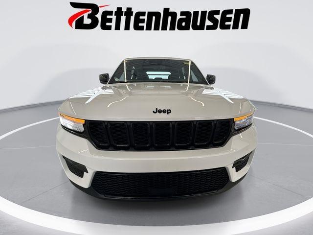 new 2025 Jeep Grand Cherokee car, priced at $44,940