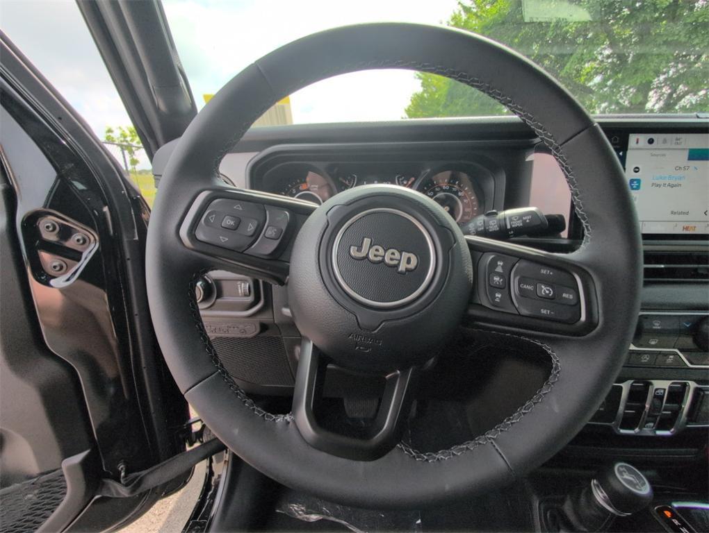 new 2025 Jeep Wrangler car, priced at $39,246