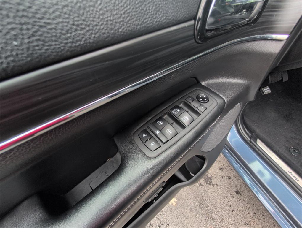 used 2021 Jeep Grand Cherokee car, priced at $28,999