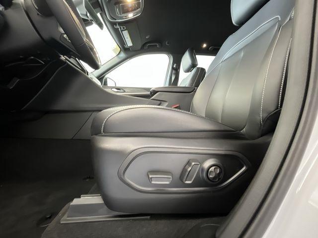 new 2025 Jeep Grand Cherokee car, priced at $39,900