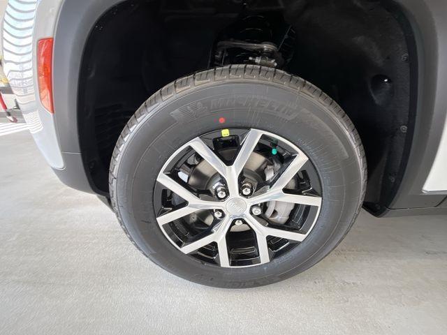 new 2025 Jeep Grand Cherokee car, priced at $39,900