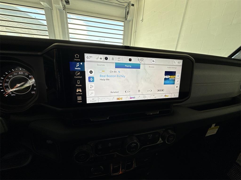 new 2025 Jeep Wrangler car, priced at $42,036