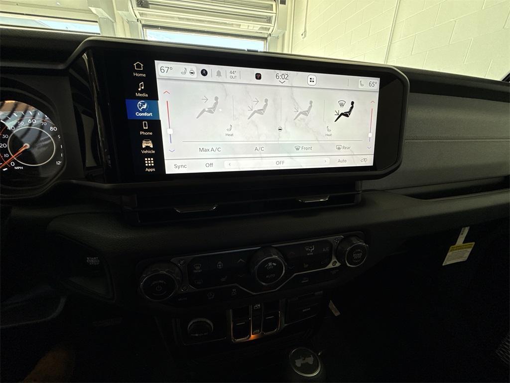 new 2025 Jeep Wrangler car, priced at $42,036