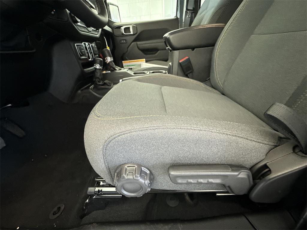 new 2025 Jeep Wrangler car, priced at $42,036
