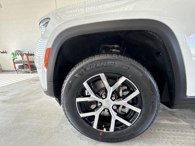 new 2025 Jeep Grand Cherokee L car, priced at $44,315