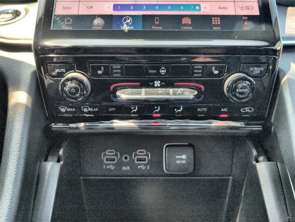 new 2025 Jeep Grand Cherokee car, priced at $44,479