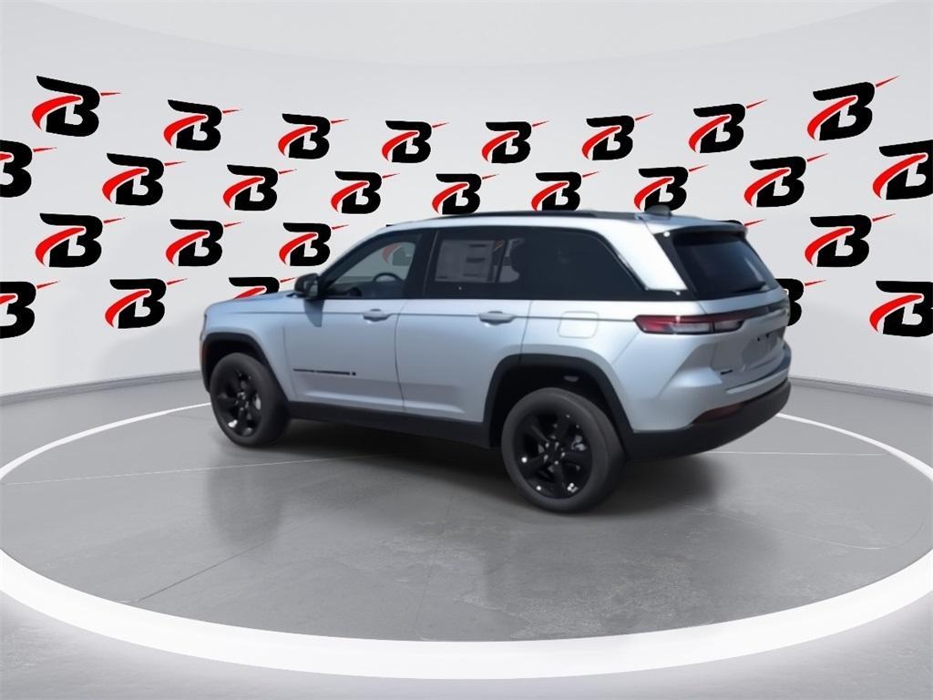 new 2025 Jeep Grand Cherokee car, priced at $44,479