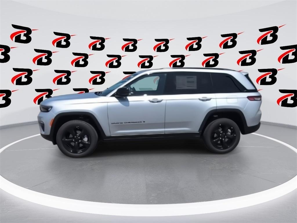 new 2025 Jeep Grand Cherokee car, priced at $44,479