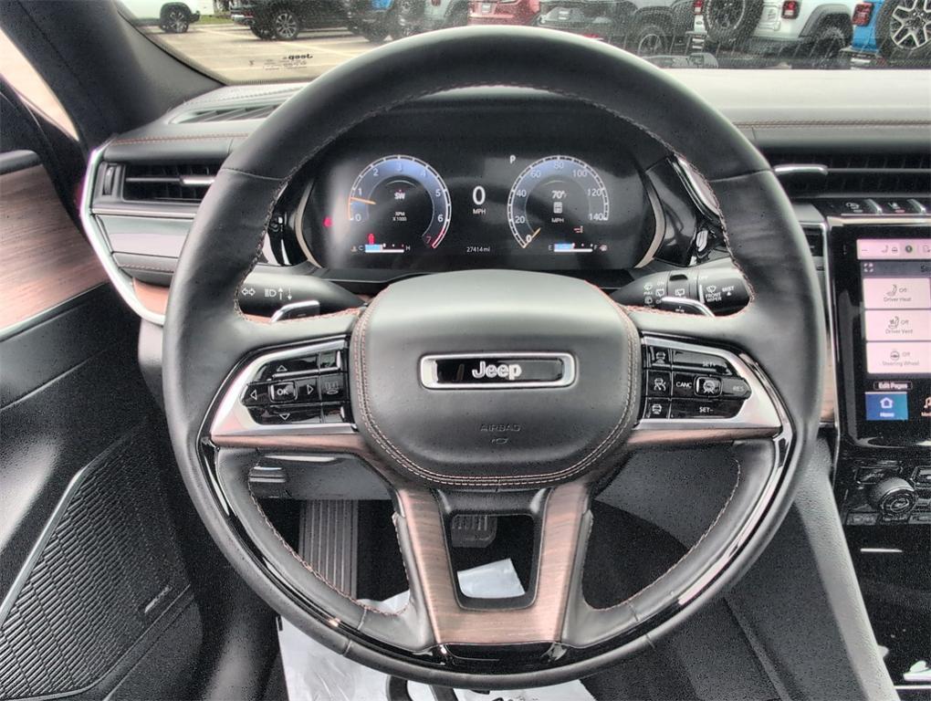 used 2024 Jeep Grand Cherokee car, priced at $46,390