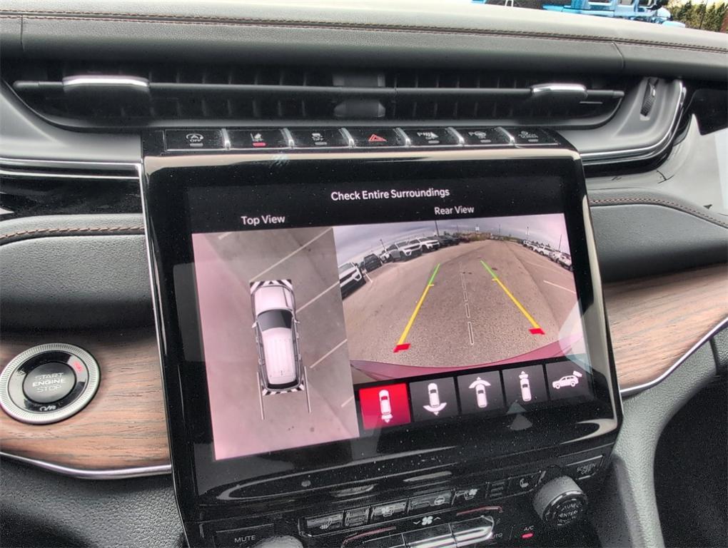 used 2024 Jeep Grand Cherokee car, priced at $46,390