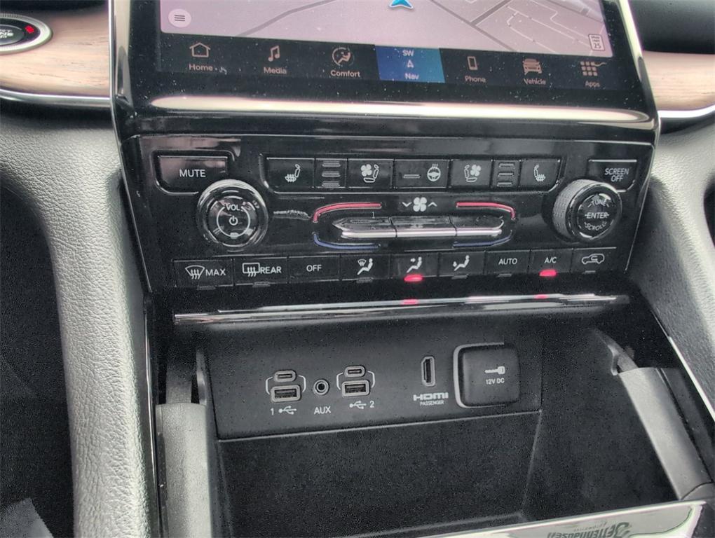 used 2024 Jeep Grand Cherokee car, priced at $46,390