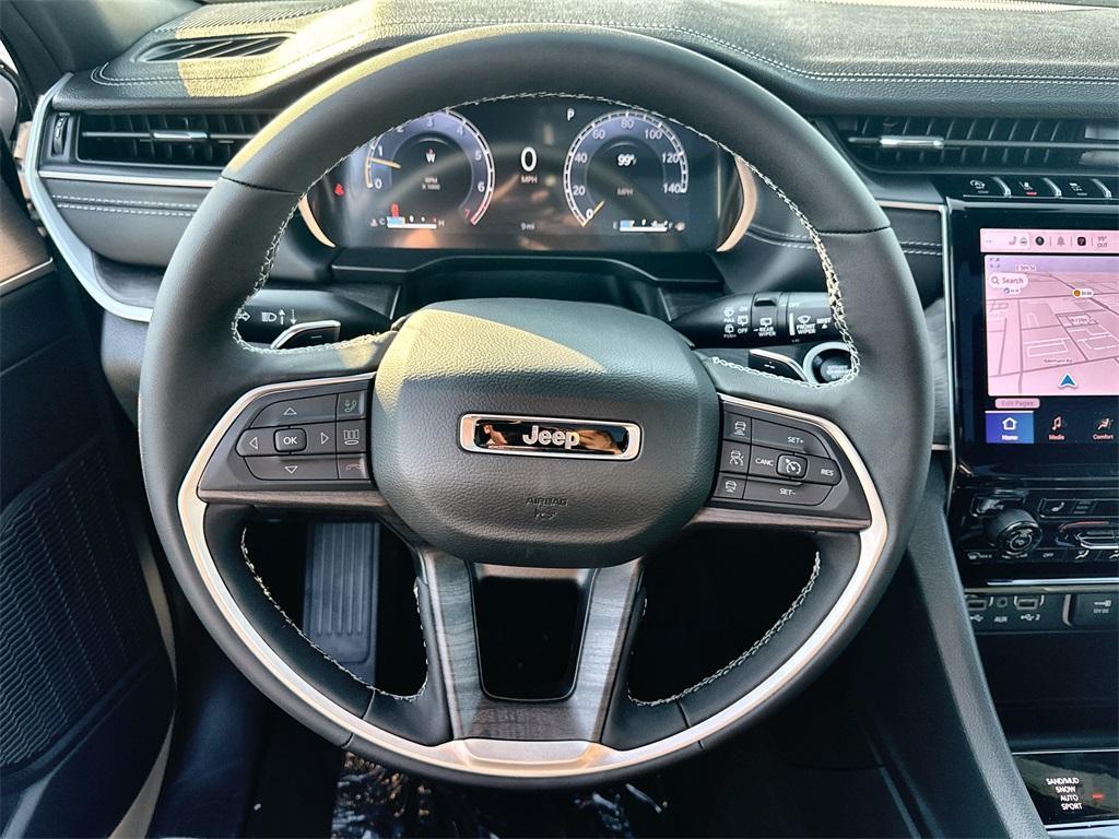 new 2025 Jeep Grand Cherokee car, priced at $44,604