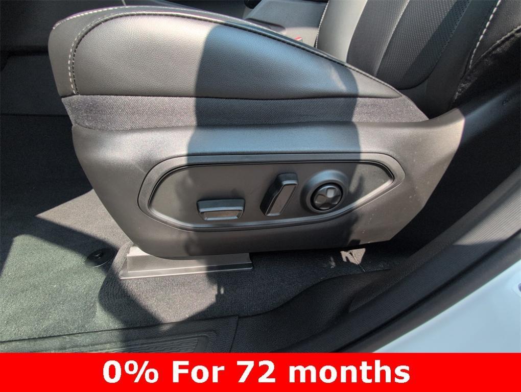 new 2025 Jeep Grand Cherokee car, priced at $48,526