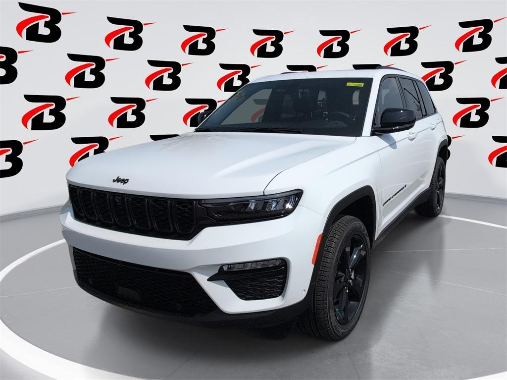 new 2025 Jeep Grand Cherokee car, priced at $48,526