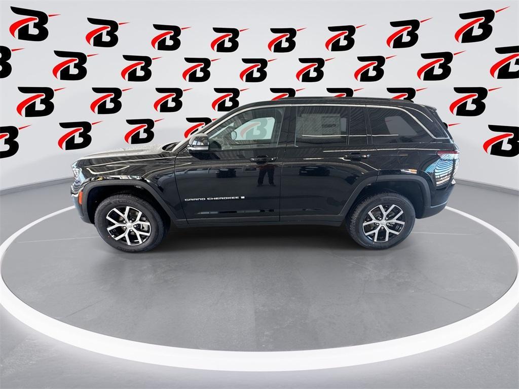 new 2025 Jeep Grand Cherokee car, priced at $43,560