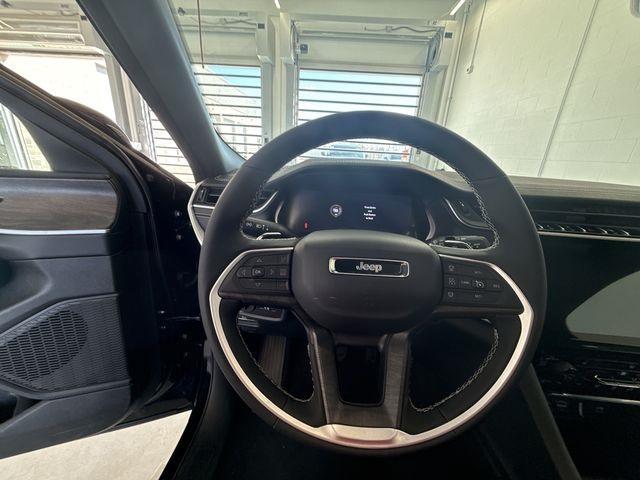 new 2025 Jeep Grand Cherokee car, priced at $42,810