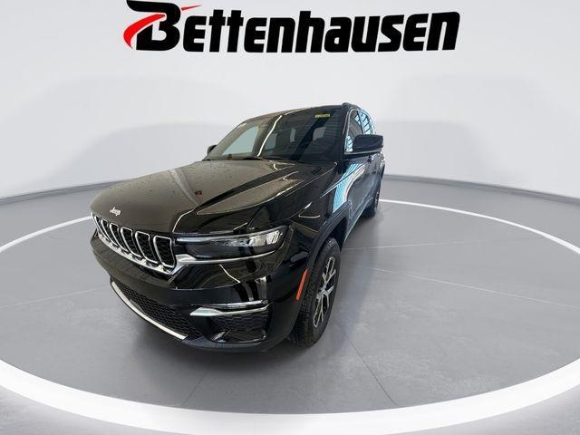 new 2025 Jeep Grand Cherokee car, priced at $42,810