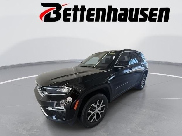 new 2025 Jeep Grand Cherokee car, priced at $42,810